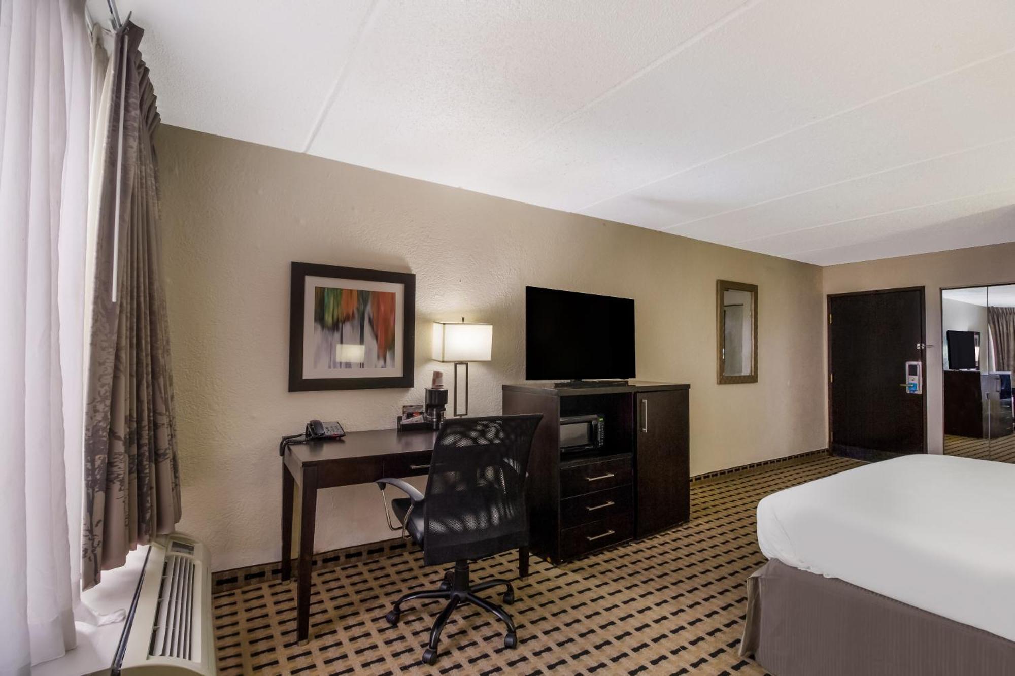 Hotel Clarion Pointe à Lake Jackson Extérieur photo