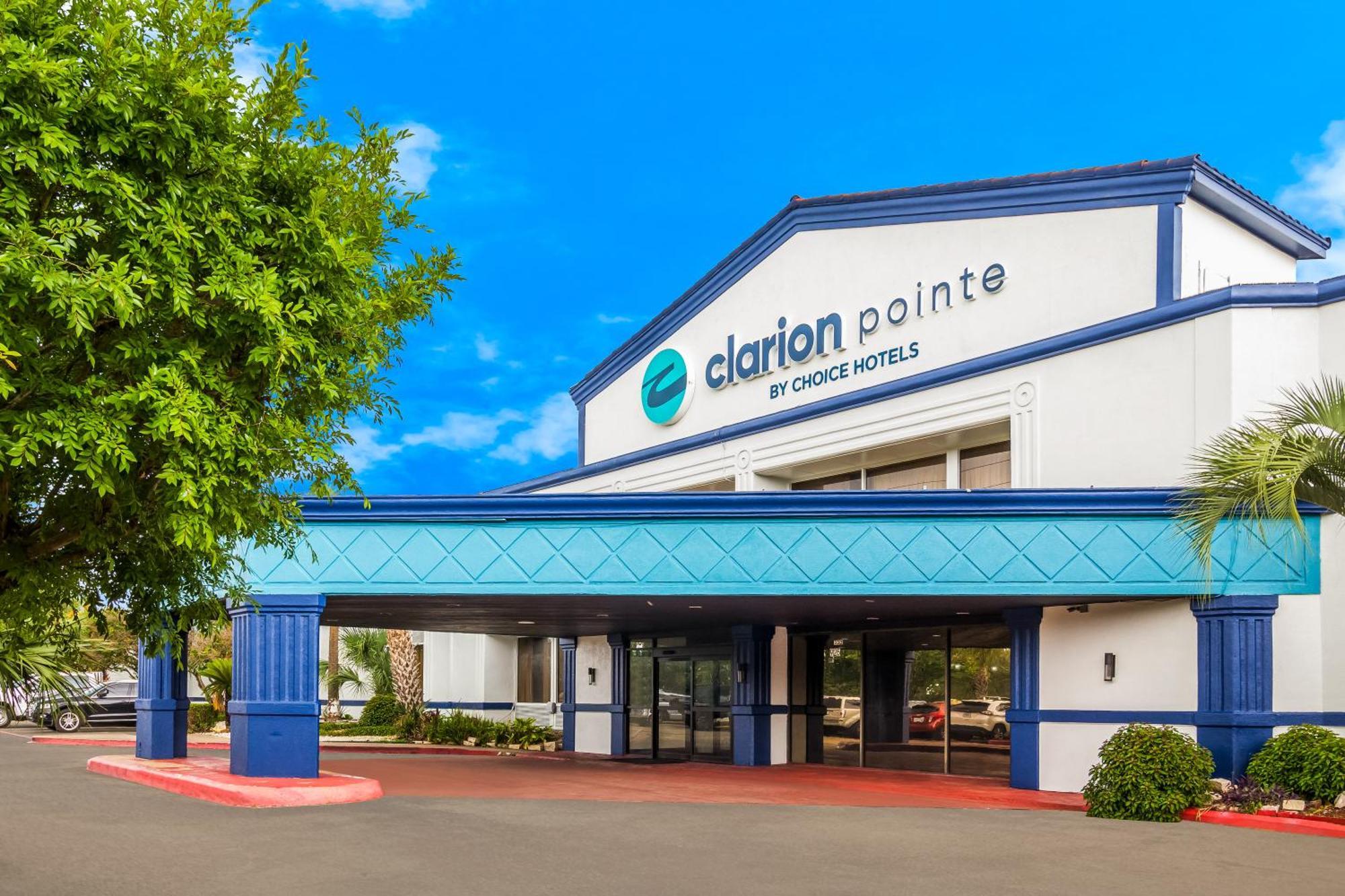 Hotel Clarion Pointe à Lake Jackson Extérieur photo